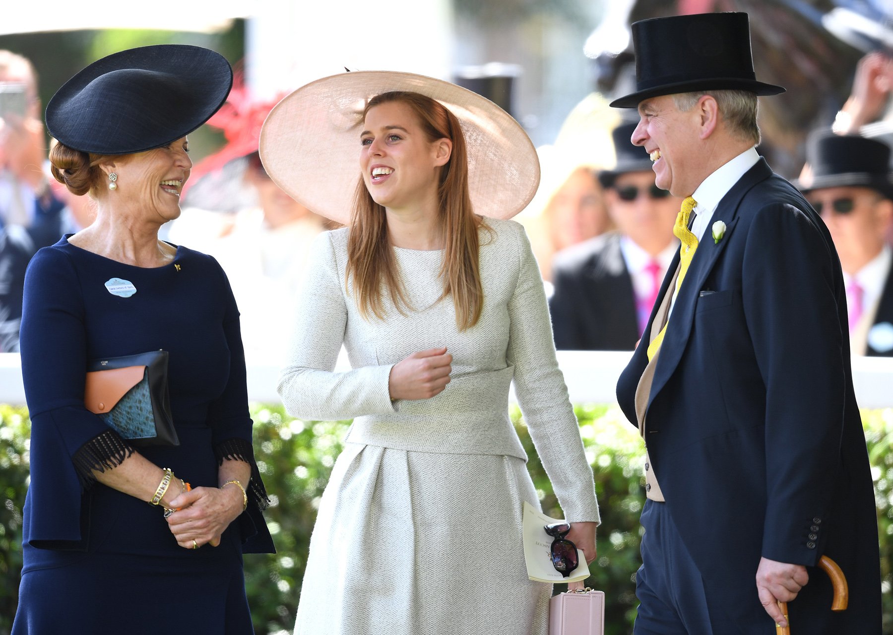 Príncipe Andrés, Sarah Ferguson y Beatriz de York