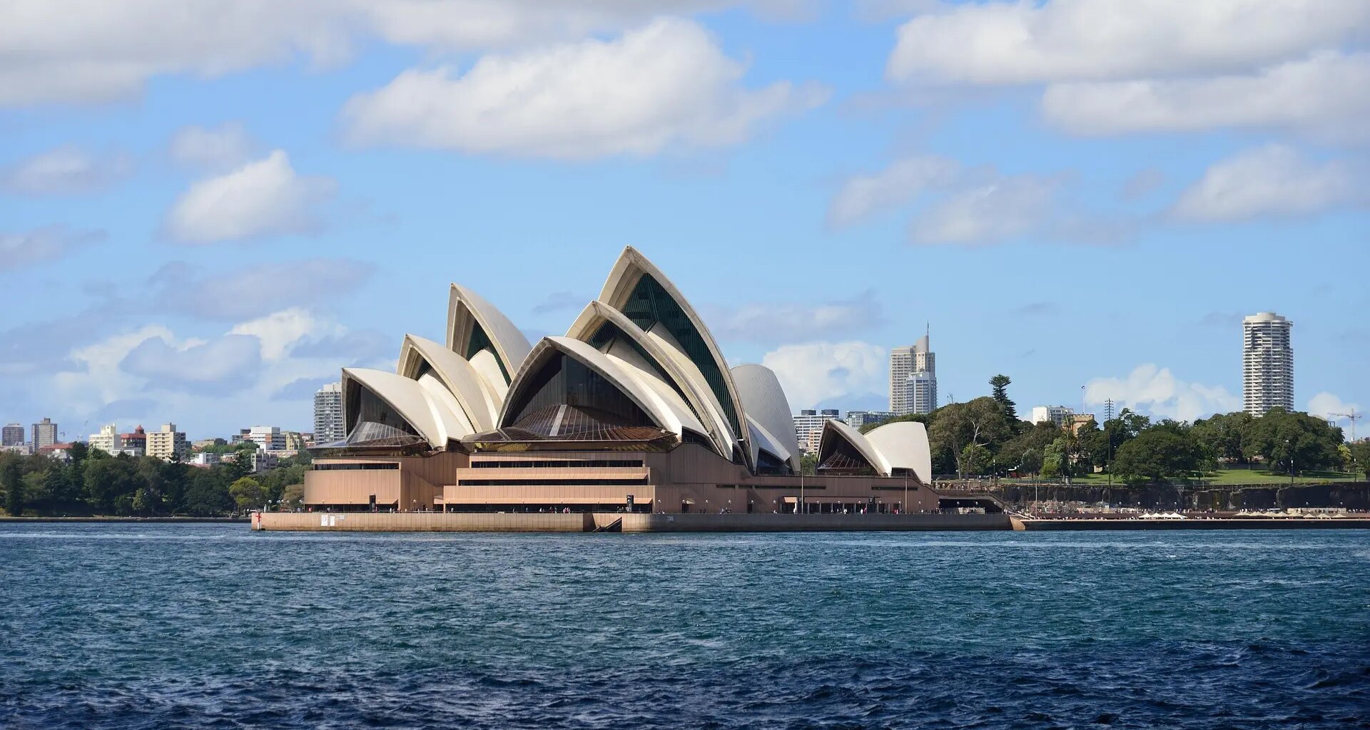 Detienen a una pareja en Sídney por defraudar 700.000 euros en un casino con cámaras ocultas