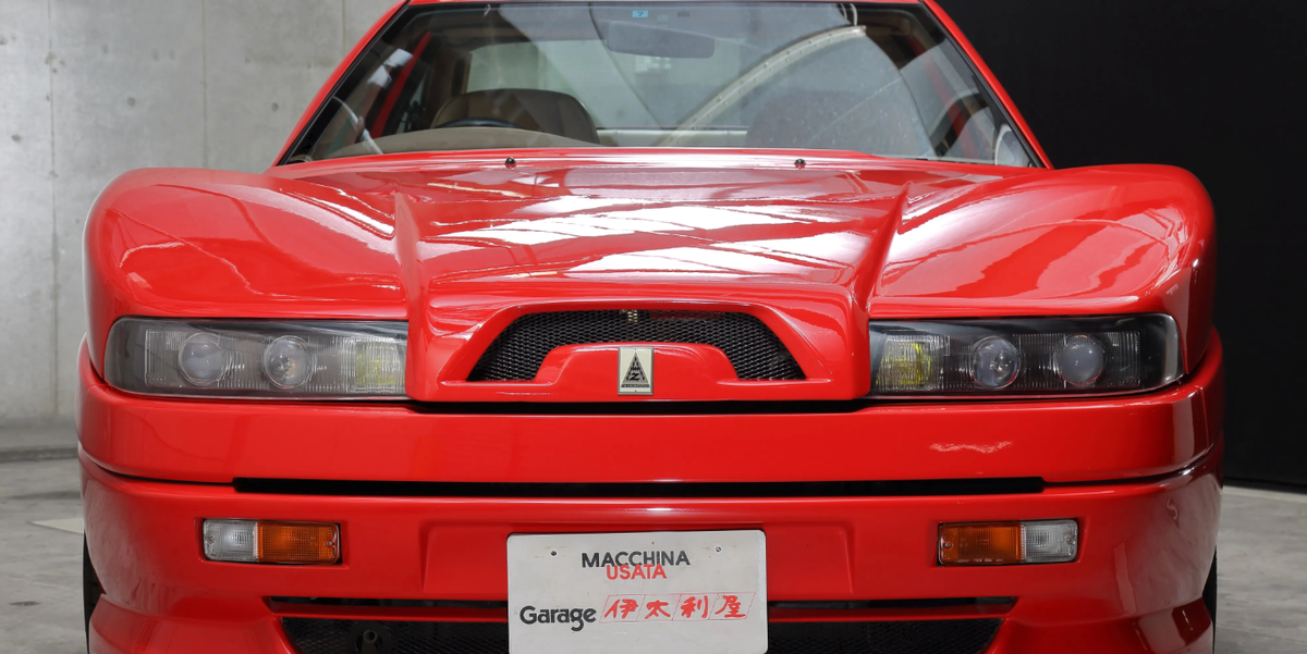 Busca los retrovisores en este raro Autech Zagato Stelvio de 1989