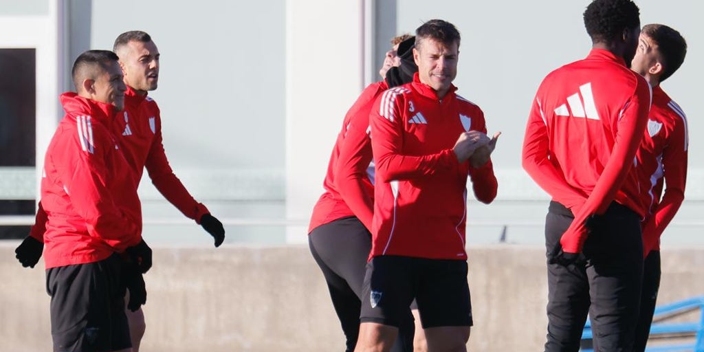 El Sevilla FC trabaja sin Peque, Suazo ni Vargas