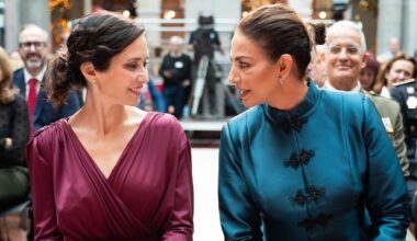 Mariló Montero, embajadora de la moda española con su chaqueta ‘Shanghai’ en su cita con Isabel Díaz Ayuso