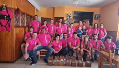 Solidaridad en Carnota con la comisión de fiestas de Villamanín: «Queremos que saiban que hai alguén que os apoia, que non son uns ladróns» - La Voz de Galicia