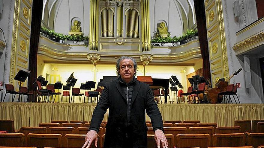 El director de orquesta Juanjo Mena anuncia que tiene alzhéimer