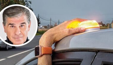 Pedro Ruiz dice lo que muchos piensan sobre la obligación de llevar la baliza V16 en el coche a partir de 2026: «Pronto nos obligarán...»