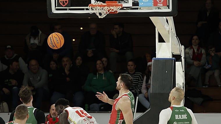 Canasta en el Insolac Caja 87 - Logrobasket de este domingo en San Pablo
