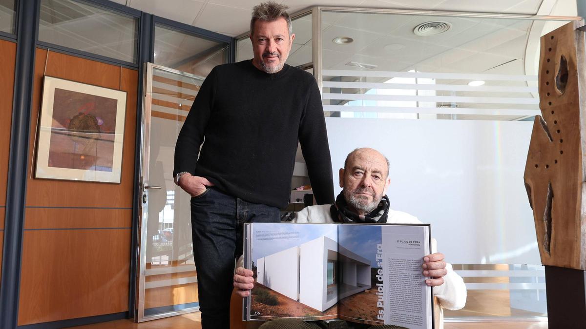 El fotógrafo Joan Costa y el arquitecto Carlos Sáenz Valicourt