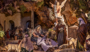 El Belén solidario municipal recibe en el Parque de Sintes a cientos de visitantes