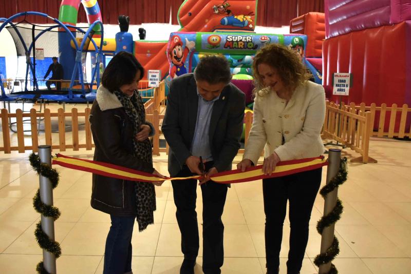 Corte de la cinta inaugural