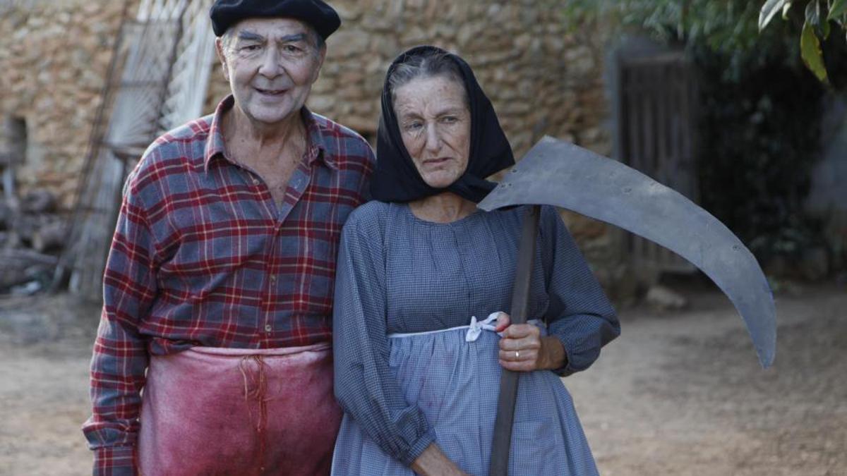 Dos actores de 'Los crímenes de todos los santos'.