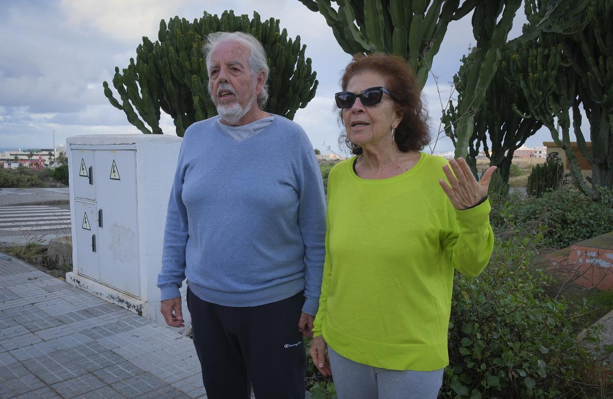 Enrique Bonet y Araceli Artiles, vecinos de Almatriche