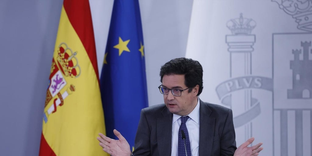 El Gobierno solo asegura la paguilla de Navidad por la subida de este año a los funcionarios del Estado