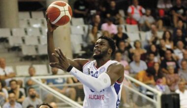 Mus Barro, en su etapa en el Alicante.