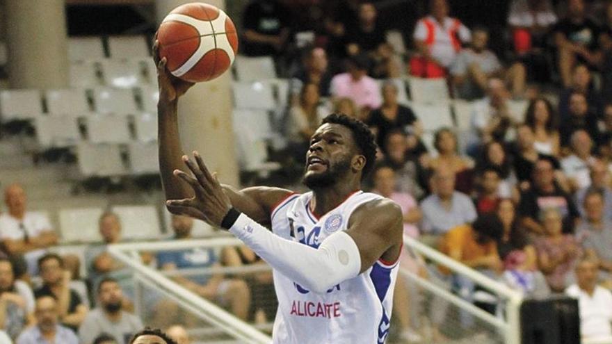 Mus Barro, en su etapa en el Alicante.