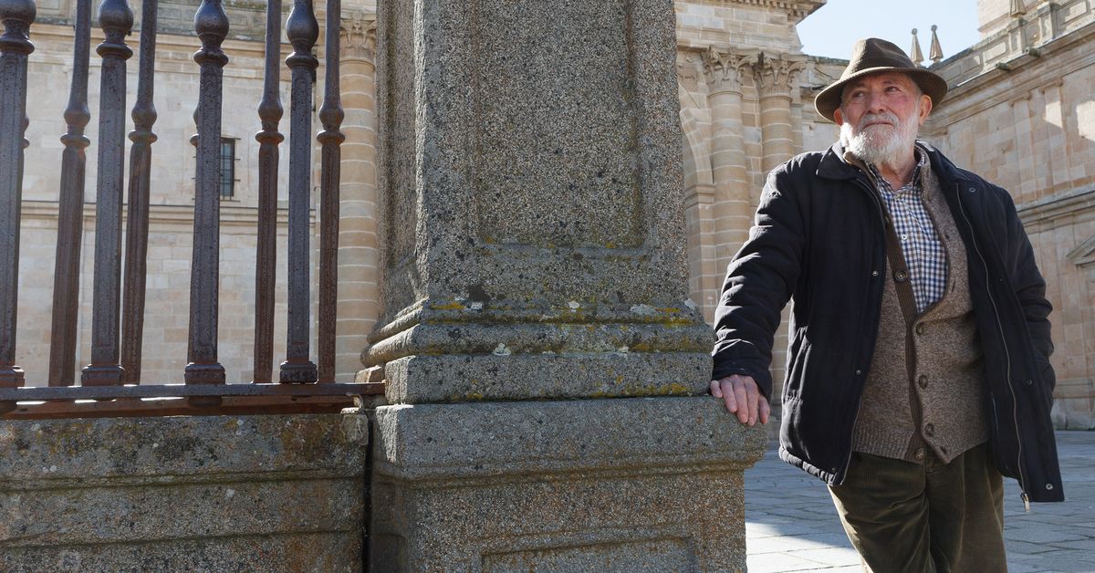 Fallece el escultor zamorano José Luis Alonso Coomonte