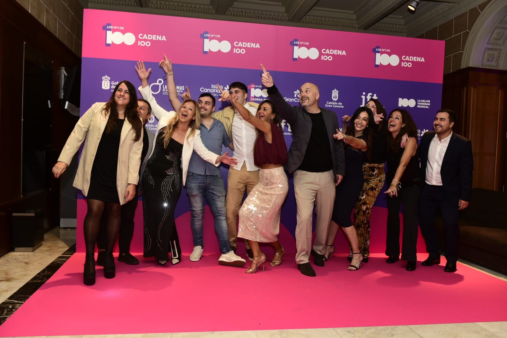 Imagen secundaria 1 - Cadena 100, con música y buen ambiente