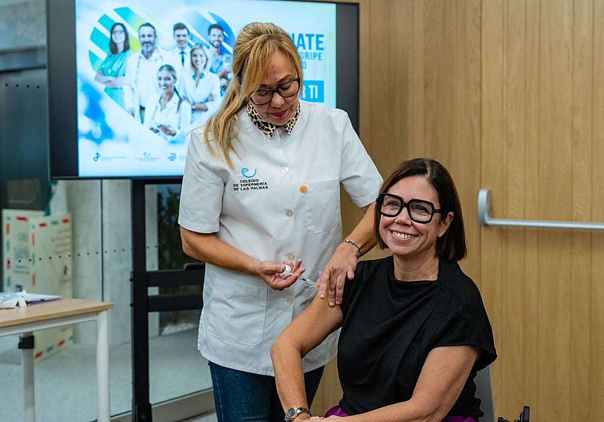 Canarias rescatará la mascarilla en centros sanitarios para evitar la gripe: «Nadie se la pone»