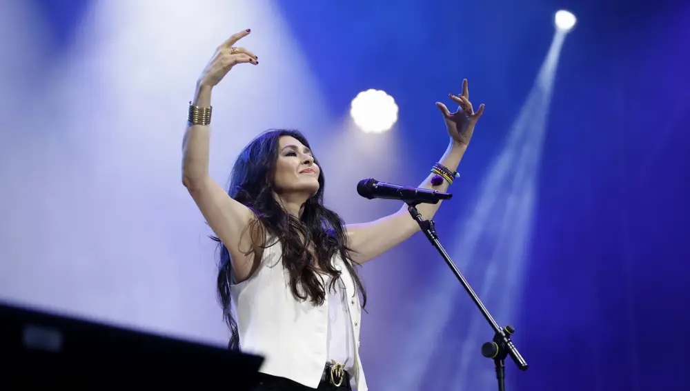 La cantante Marilia en la Fiesta de la Resurrección en la Plaza de Cibeles. 