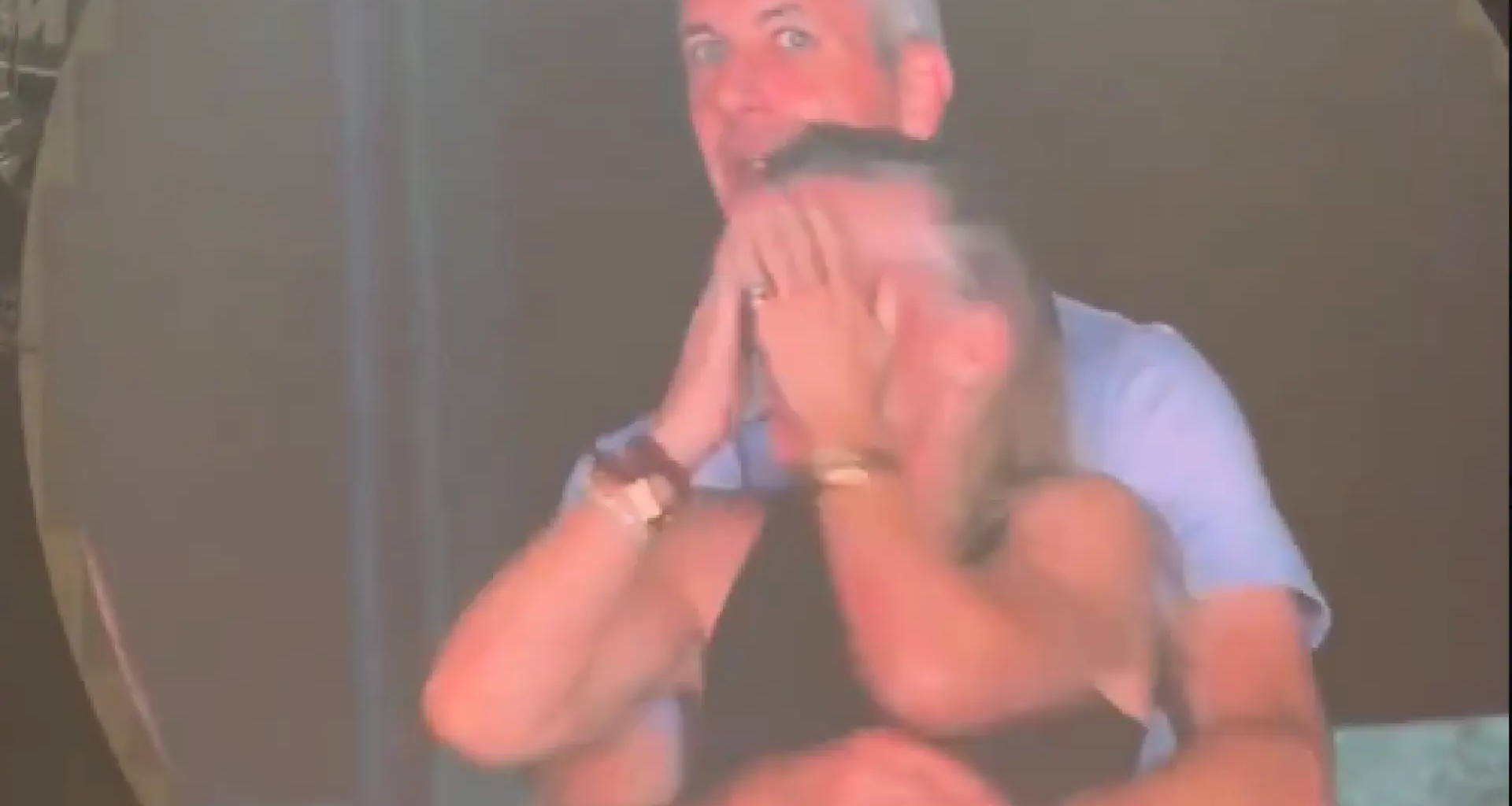 La protagonista de la 'kiss cam' de Coldplay no ha encontrado trabajo desde el escándalo