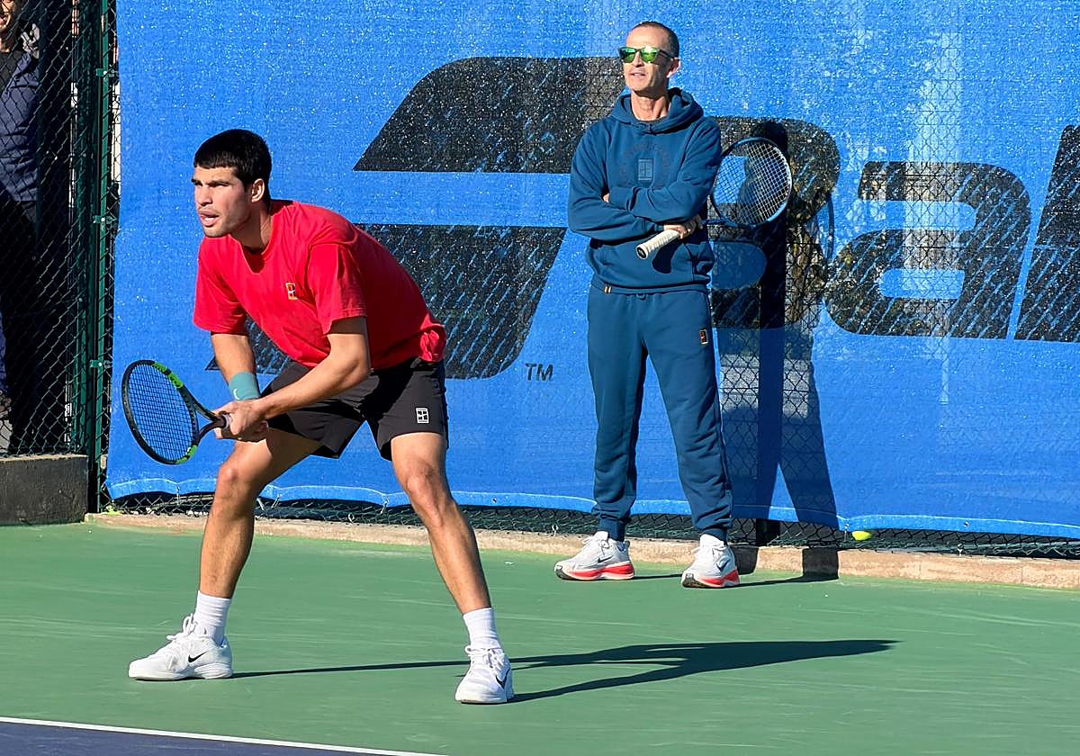 Carlos Alcaraz continúa su preparación en El Palmar y se entrena con Pedro Martínez