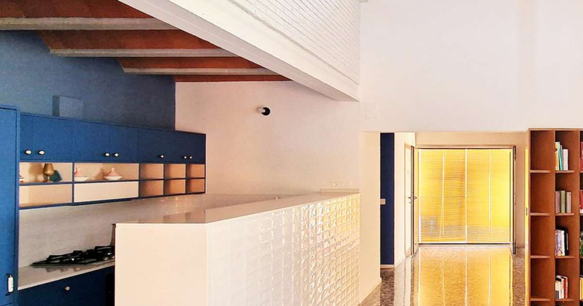 Un padre albañil y su hijo arquitecto construyen esta bonita casa de 80 m2, con encanto andaluz, en un pueblo rural de Córdoba