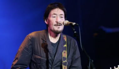 Muere el cantante Chris Rea a los 74 años, autor de éxitos como 'Driving home for Christmas'