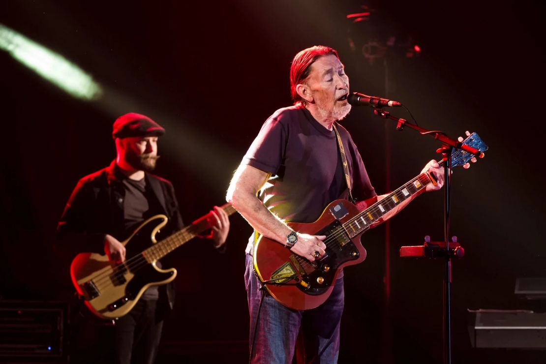 Chris Rea en el escenario durante un concierto en Berlín, Alemania, el 30 de octubre de 2017.