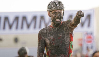 Última vuelta decisiva para Vanthourenhout y 5a victoria para Brand en la Copa del Mundo de ciclocross