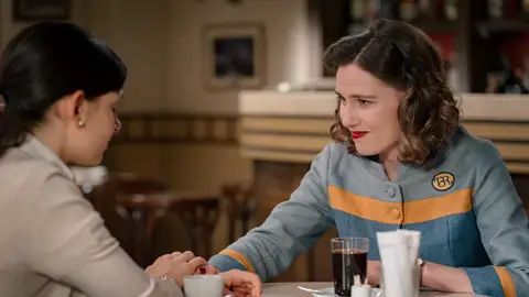 Claudia y Mari Paz en el Capítulo 455 de Sueños de Libertad