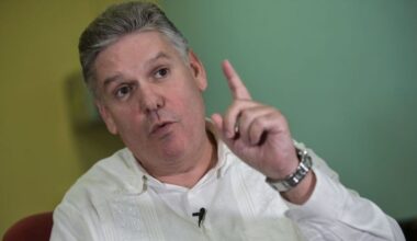 Tribunal Supremo de Cuba condena a cadena perpetua al exministro Alejandro Gil