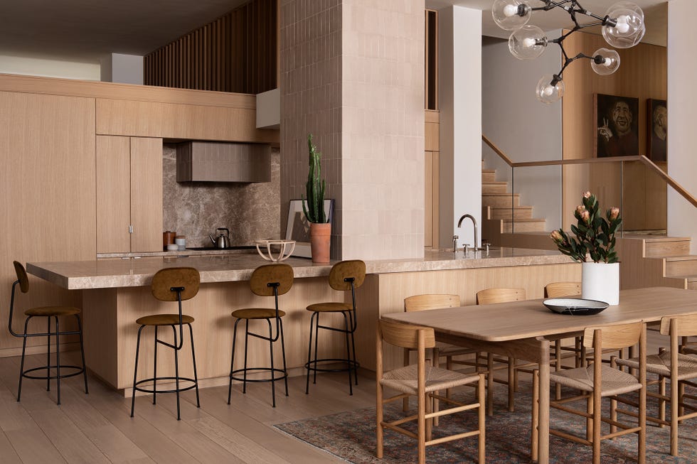 una casa moderna y calida en nueva york decorada por stewart schafer