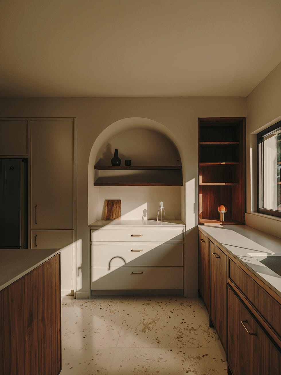 una casa de campo reformada con decoracion moderna y limpia de forma arquitectura