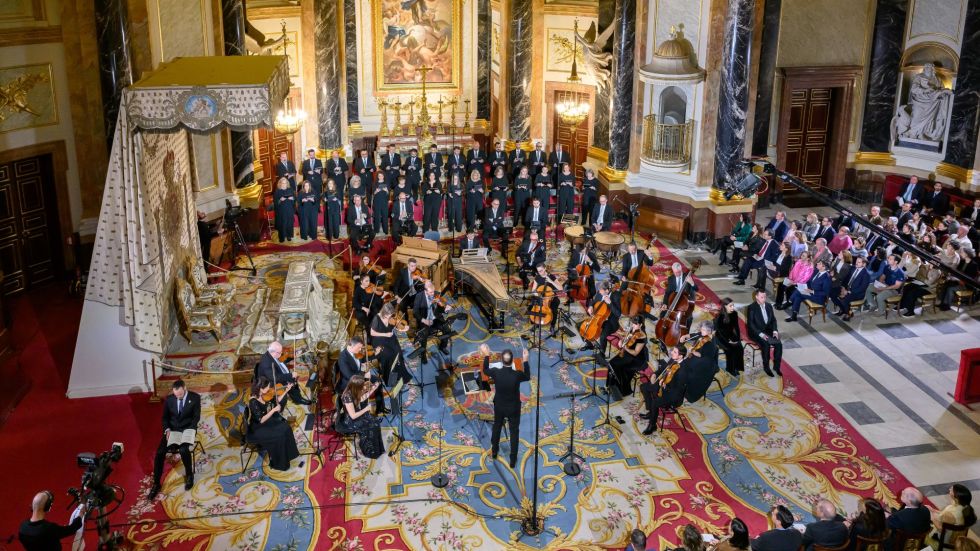El Palacio Real de Madrid acoge el concierto de Navidad de la Orquesta y Coro de RTVE
