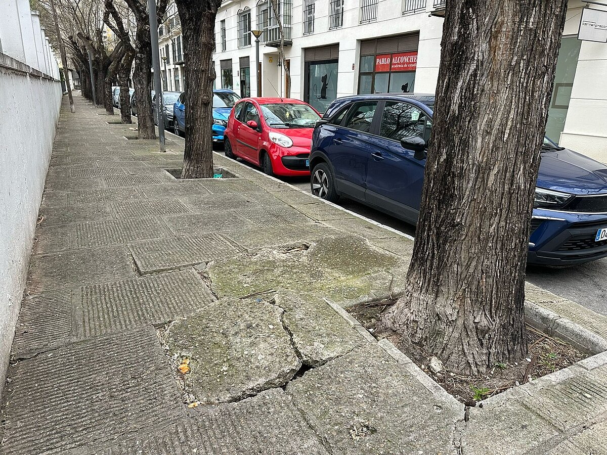 El Ayuntamiento inicia los trabajos preparatorios de las obras de reurbanización del acerado de la calle Santo Domingo