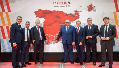 Presentación de la Vuelta a España 2026 en el ayuntamiento de Estepona.