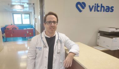 "Hay pistas rápidas para que los padres puedan distinguir si su hijo está solo resfriado o tiene gripe o covid"