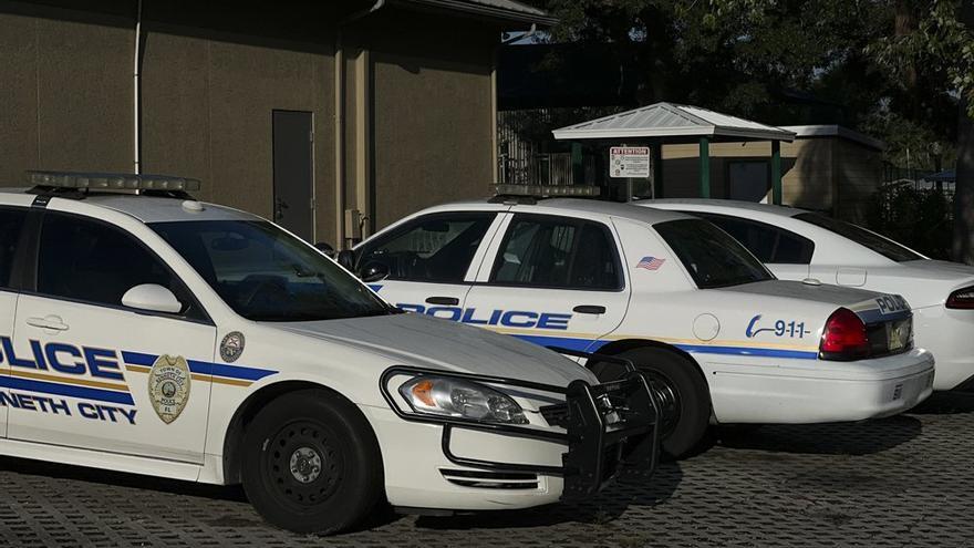 Un niño de 14 años mata a sus padres en Florida y llama a la policía para entregarse