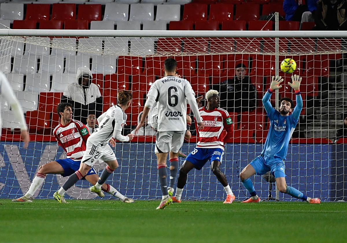 Las notas del Granada por Navidad: porteros y defensas