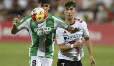 Dani Pérez y Miguel Sierra, en el derbi chico (Foto: Kiko Hurtado).