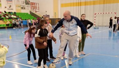 Más de 300 alumnos se ponen en la piel de personas con discapacidad gracias al cine y al deporte adaptado