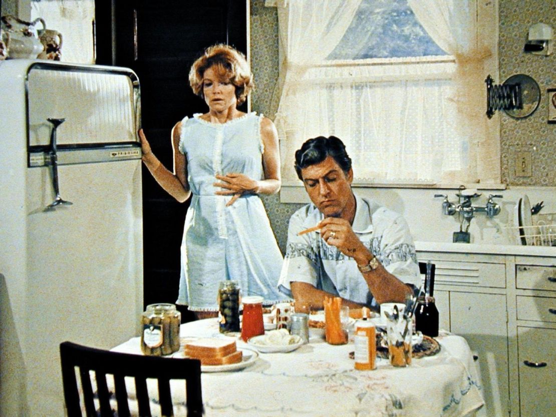 Van Dyke y Pippa Scott aparecen en la película de 1971 