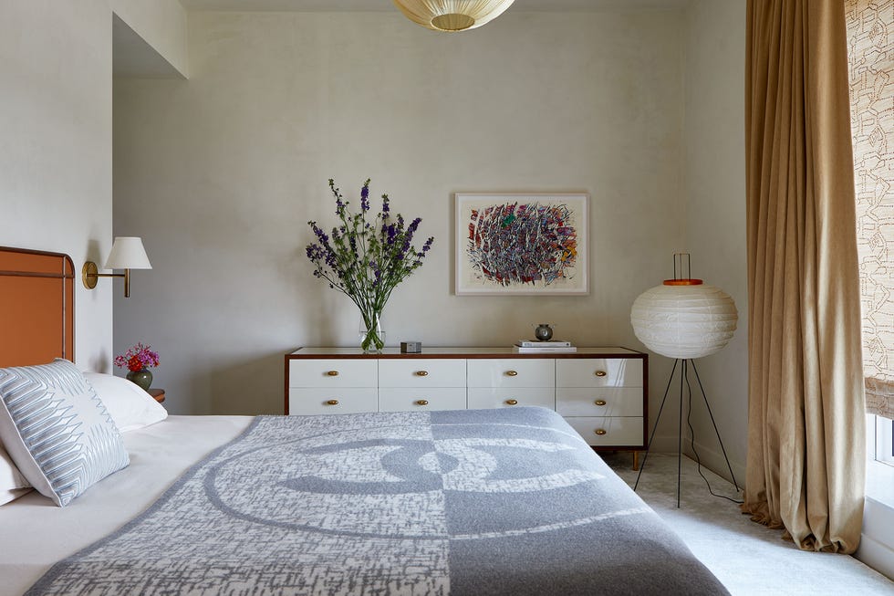 una casa con arte y estilo eclectico y artesanal de cochineal design studio