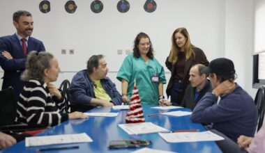 La consejera Ana Dávila durante el desayuno navideño