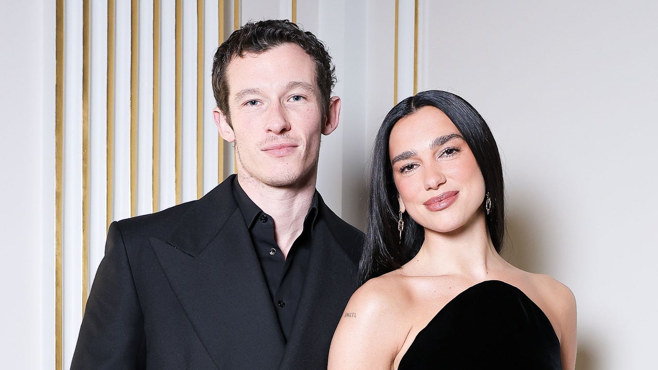 Dua Lipa celebra la víspera de Navidad con Callum Turner al sol de México