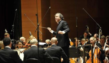 El colegio de arquitectos de Álava reconoce al director Juanjo Mena