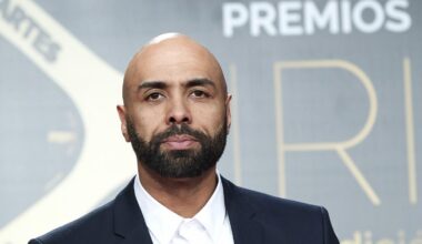 su réplica es para ponerla en los colegios