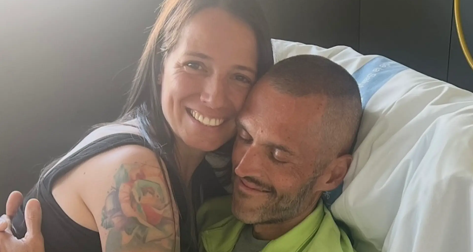La boda del ciclista e influencer Dani Ku en el hospital antes de morir por cáncer