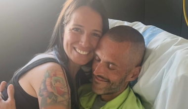 La boda del ciclista e influencer Dani Ku en el hospital antes de morir por cáncer