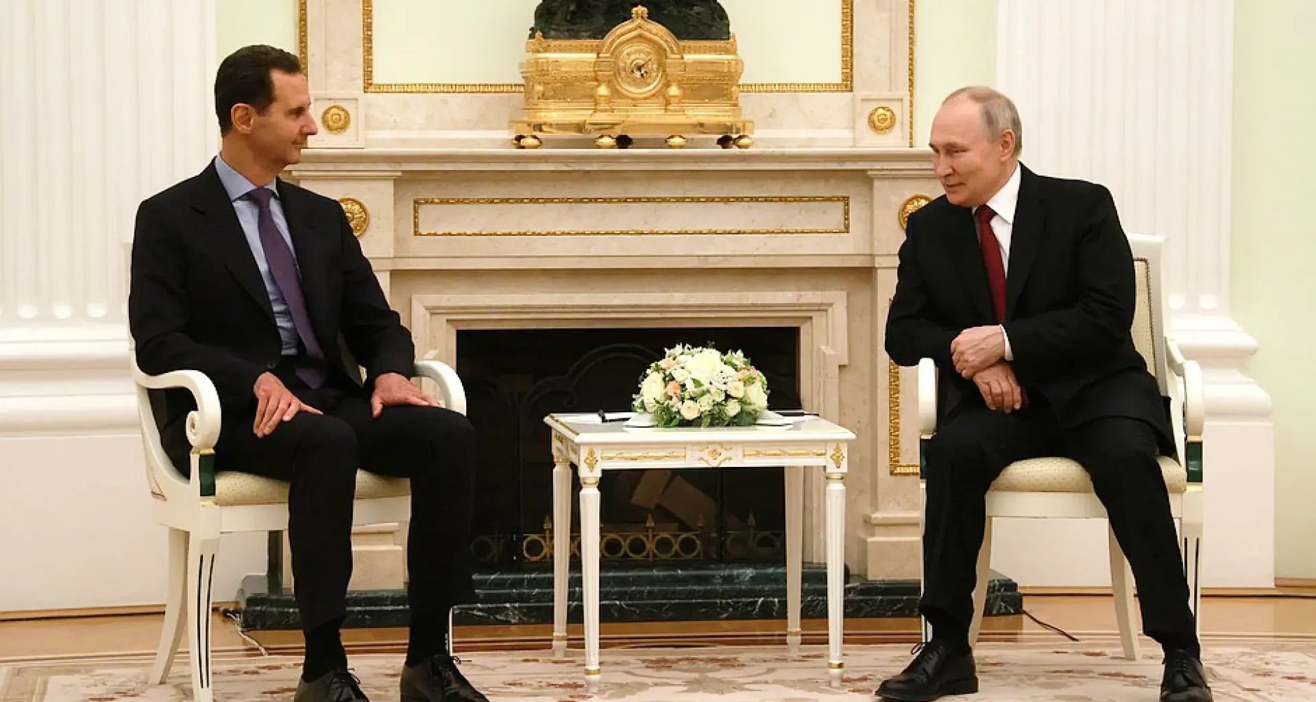 Casas de lujo, patrimonio millonario... así es la nueva vida del sirio Al Asad en la 'jaula de oro' de Putin un año después de ser derrocado