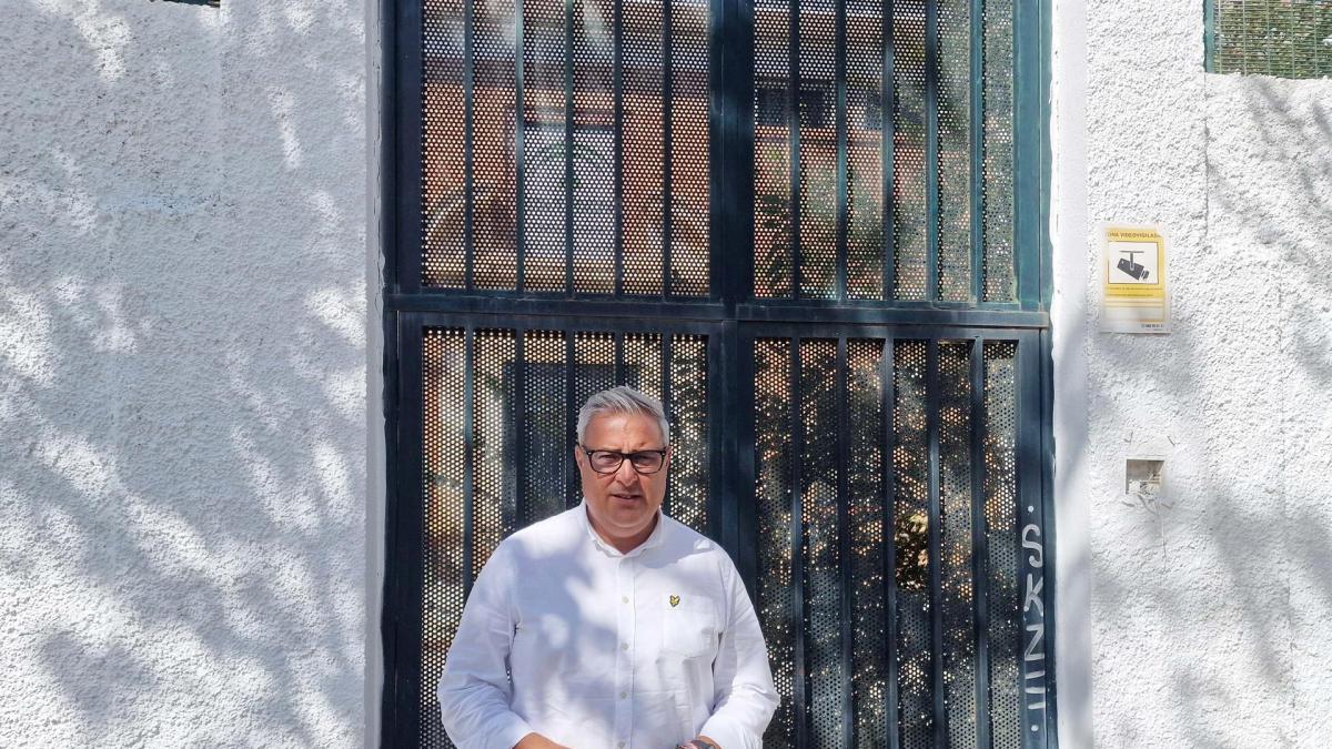 '¿Ese escote lo has tenido siempre?'