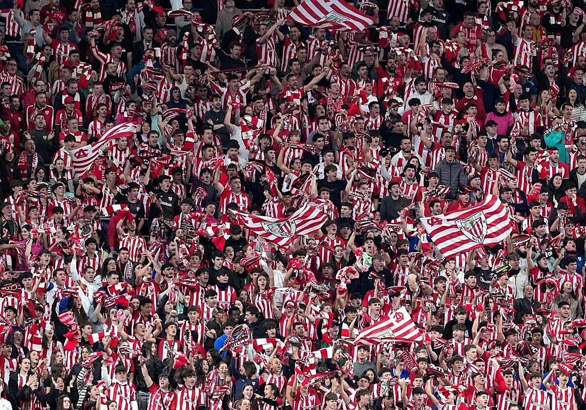 Los elogios de la afición del PSG a San Mamés: «Es de Champions»